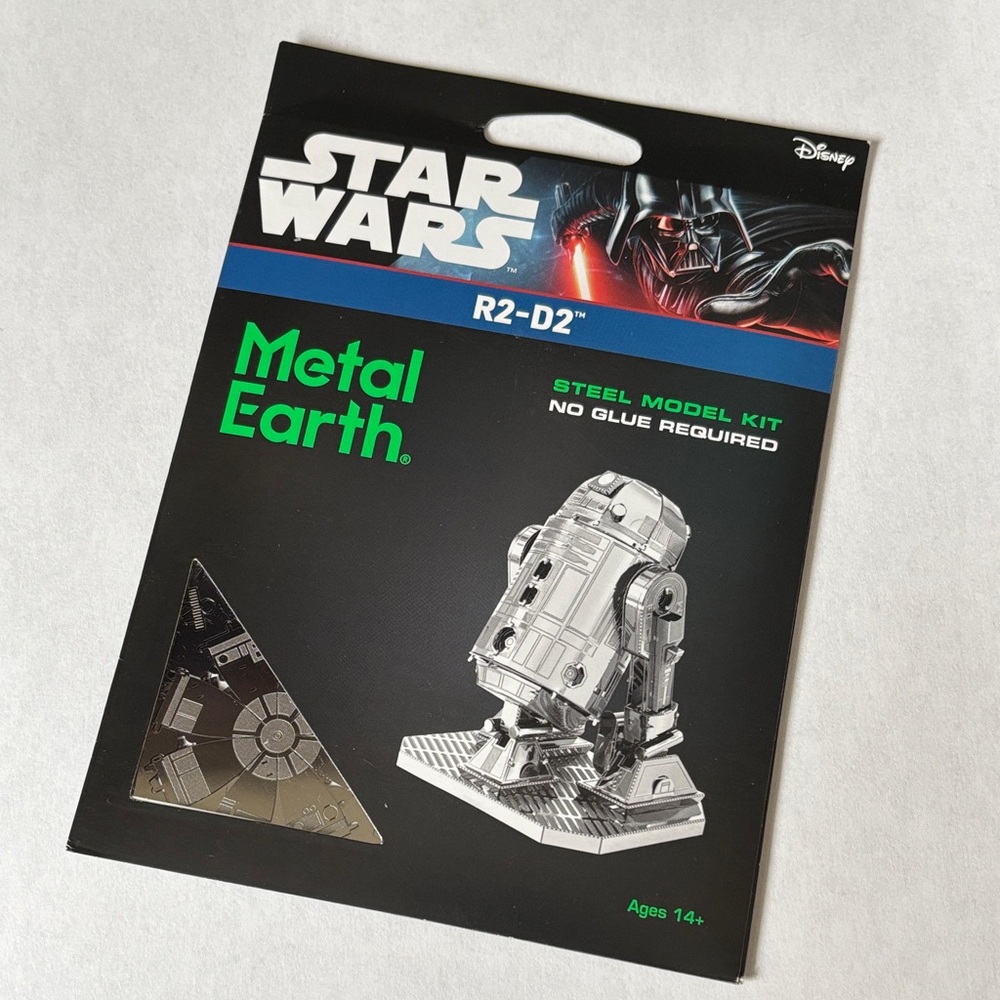 Disney Metal Earth Star Wars Premium Series R2-D2 3D Steel Model‎ Kit